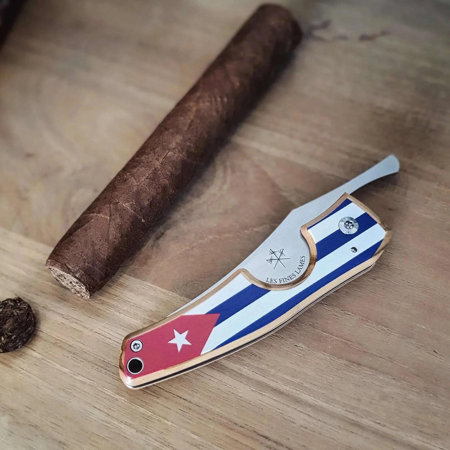 LES FINES LAMES | Cutter LE PETIT - Flag Cuba Light
